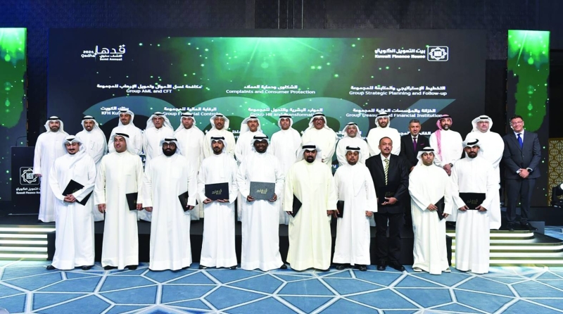 تكريم المتميزين في حفل «قدها»