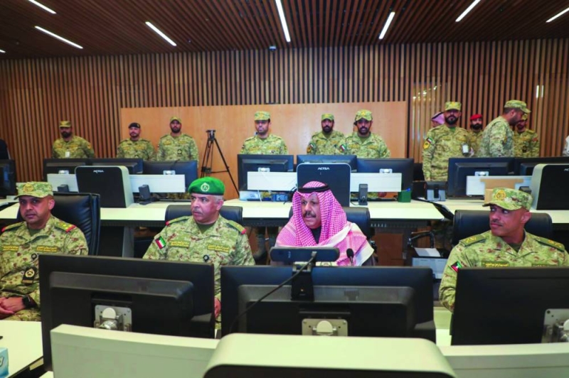 


الشيخ فيصل النواف يتابع عمل قوة الواجب من غرفة العمليات 