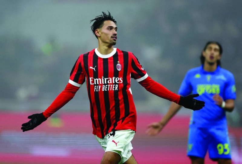 تيغاني ريندرز محتفلاً بهدفه الثاني في مرمى إمبولي (رويترز)