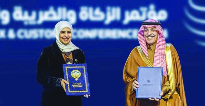 الفصام والجدعان عقب توقيع الاتفاقية