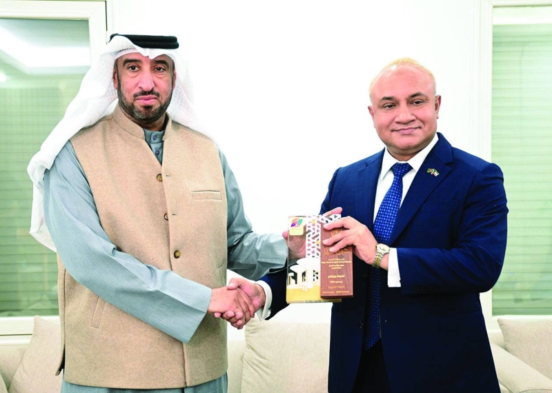 تكريم السفير البنغلاديشي