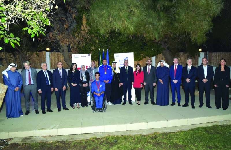 لقطة جماعية على هامش الحفل