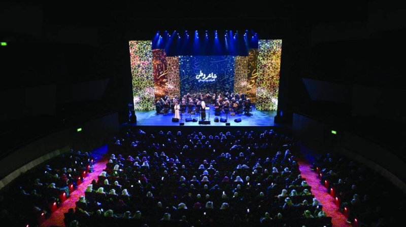 


جمهور غفير في الليلة الأولى 