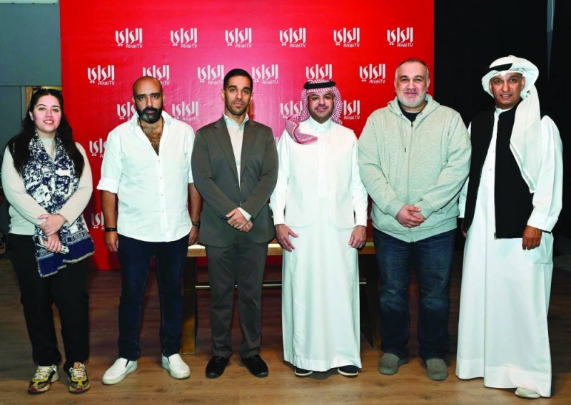 العلياني والقلاف يتوسطان علي شويطر وحسين الصيدلي ونائل مدني وشوق الخشتي (تصوير أسعد عبدالله)