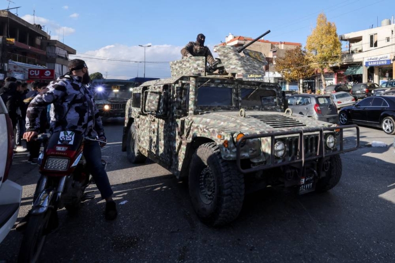 الجيش اللبناني يُعزز تواجده عند معبر المصنع الحدودي مع سورية     (رويترز)
 