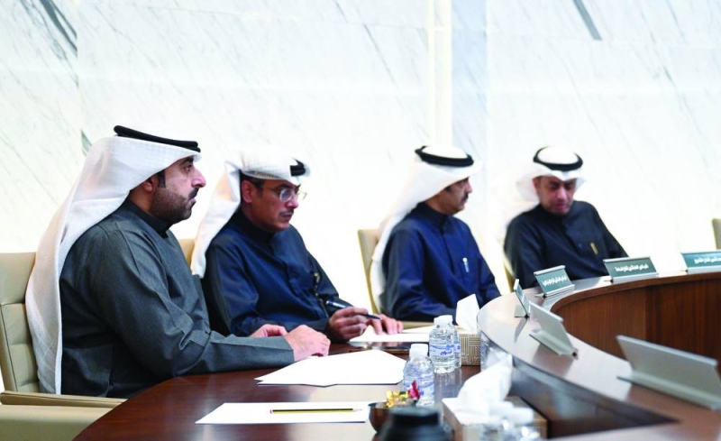 نواب مدير البلدية خلال الجلسة 