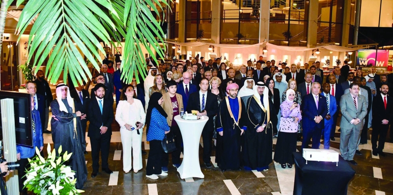 حضور دبلوماسي 