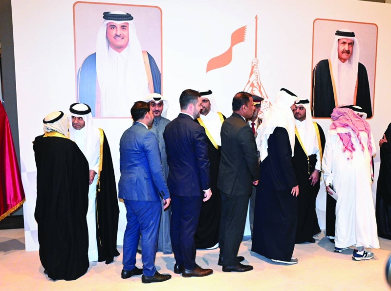 جانب من تقديم التهاني