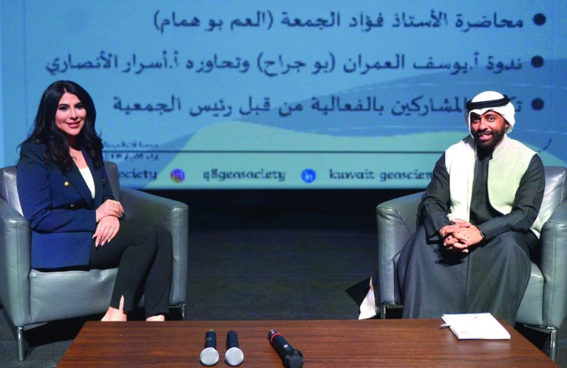 


أسرار الأنصاري تحاور يوسف العمران 