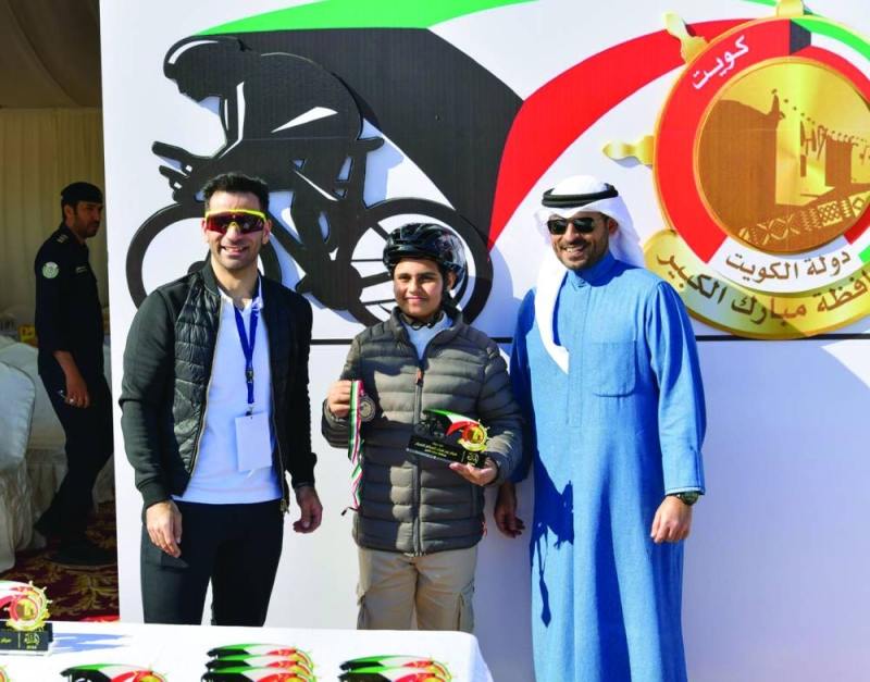 


 المحافظ مُكرّماً فهد محمد الشمري  