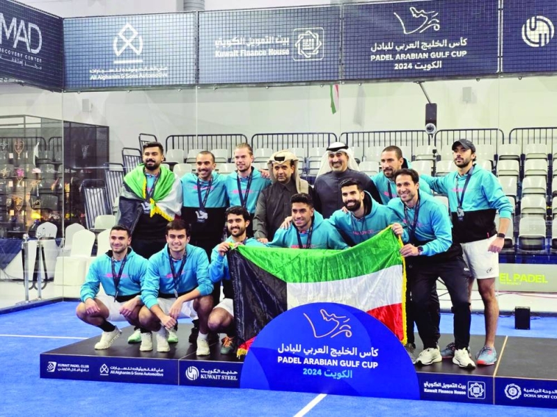 


منتخب الكويت للبادل بعد تتويجه بالميدالية الفضية 