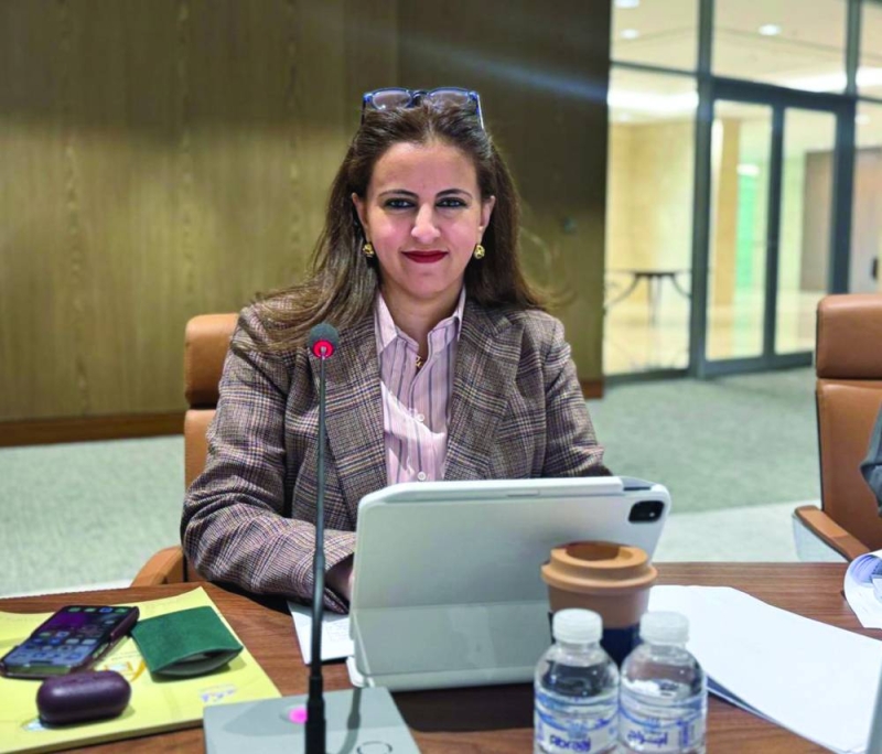 منيرة الأمير مترئسة اجتماع اللجنة الفنية