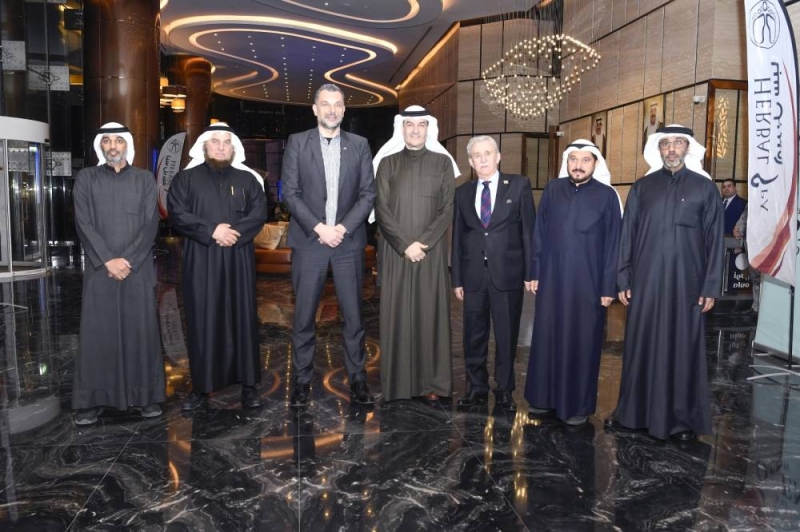 وزير الخارجية ومجلس رجال الأعمال