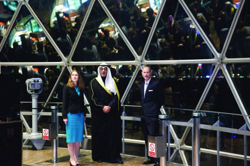 الأمير إدوارد والسفيرة لويس مع العبدالله في «الأبراج» 