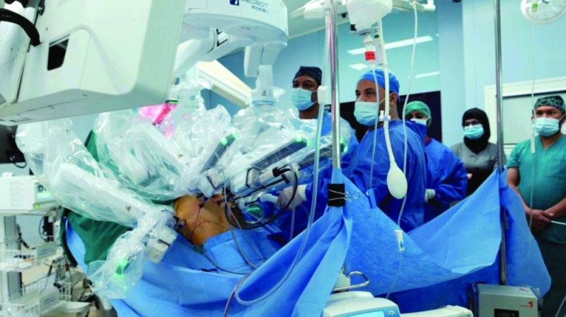 تدابير كاملة داخل غرفة العمليات 