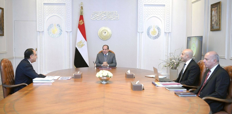 السيسي خلال الاجتماع مع مدبولي وعبداللطيف