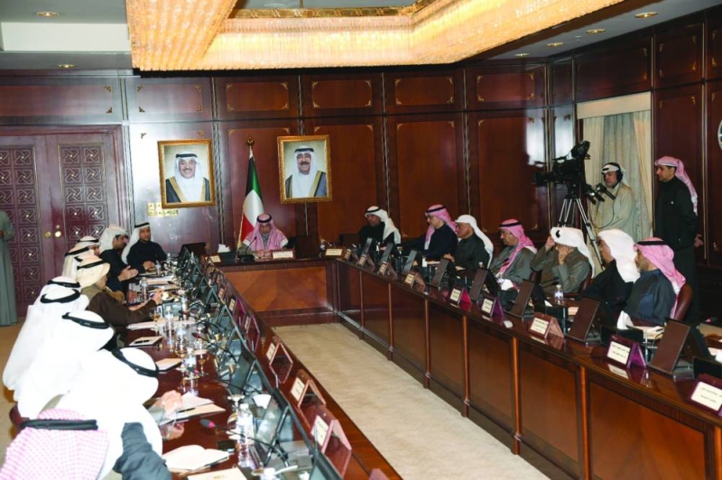 حضور واسع للوزراء وكبار المسؤولين في اللقاء المفتوح المخصص لموضوع الجنسية 