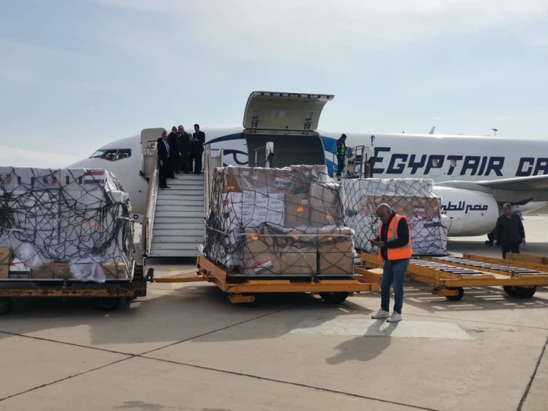 طائرة مساعدات مصرية في مطار دمشق