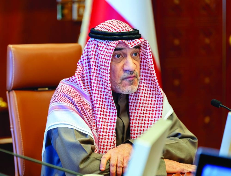 


فهد اليوسف خلال ترؤسه الاجتماع مع الجهات الحكومية 