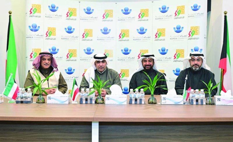 البسام والكندري والخضر ومساعد الرخيص خلال المؤتمر الصحافي (تصوير أسعد عبدالله)