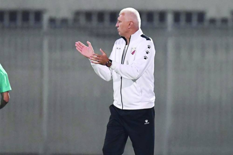 


مواجهة منتظرة بين المدربين ماتروك والخطيب 