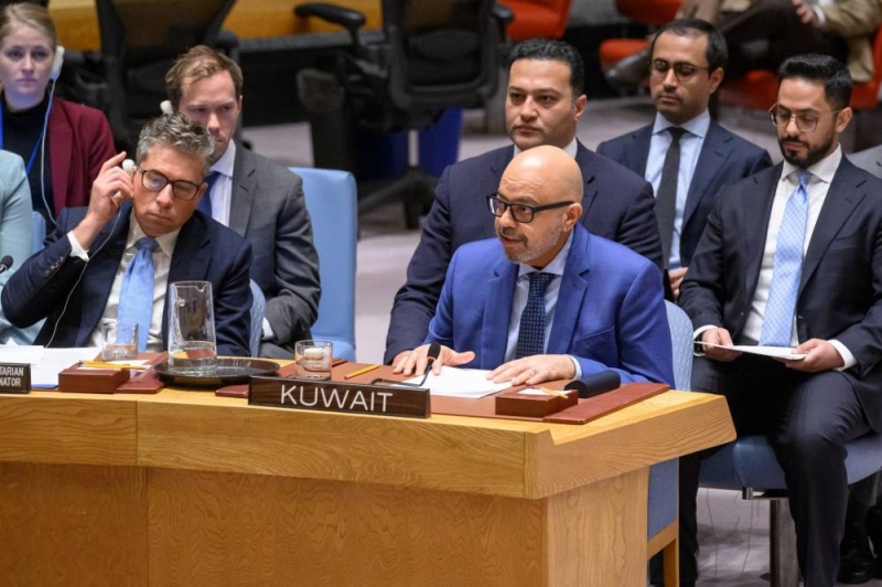 السفير طارق البناي