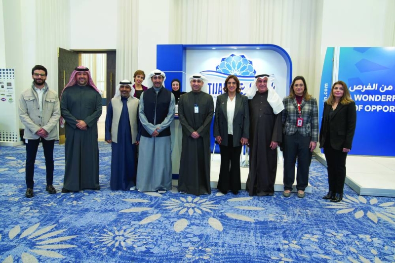 


صورة جماعية من افتتاح «إنجاز» 