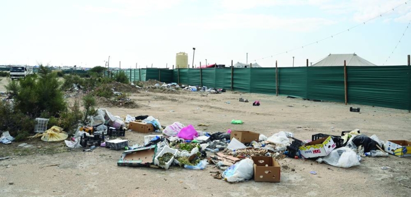 أماكن في البر باتت مكباً للنفايات