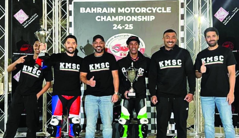 أبطال النادي الدولي للسيارات