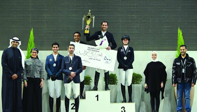 


علي الخرافي على منصة التتويج 