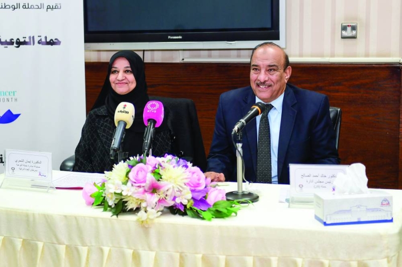 الصالح والشمري خلال المؤتمر 