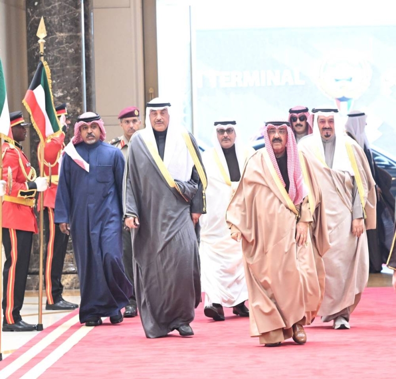 سمو أمير البلاد يتوجه إلى المملكة المتحدة الصديقة 