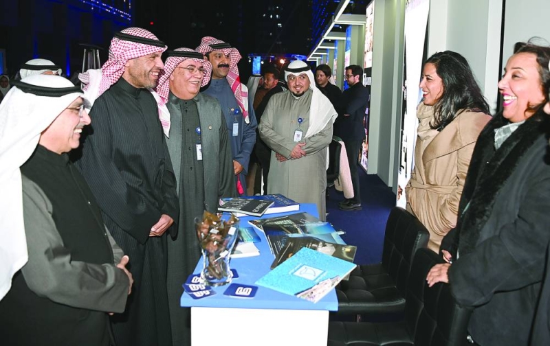 


اليحيا خلال جولة على هامش الفعالية 