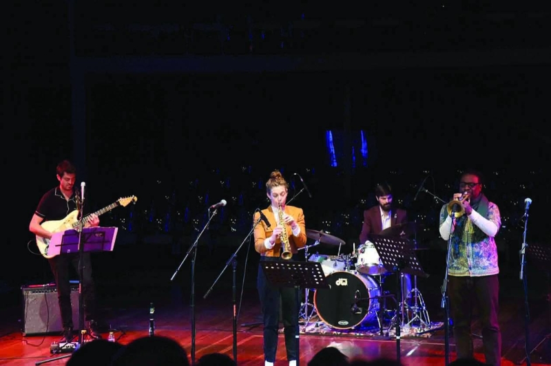 


مقطوعات موسيقية تجاوب معها الجمهور 