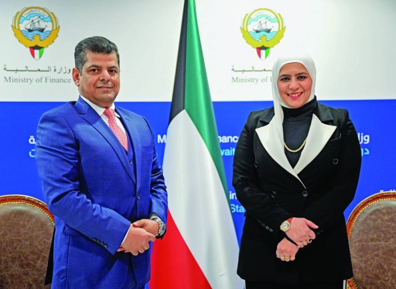 الوزيرة نورة الفصام مع الزميل رضا السناري