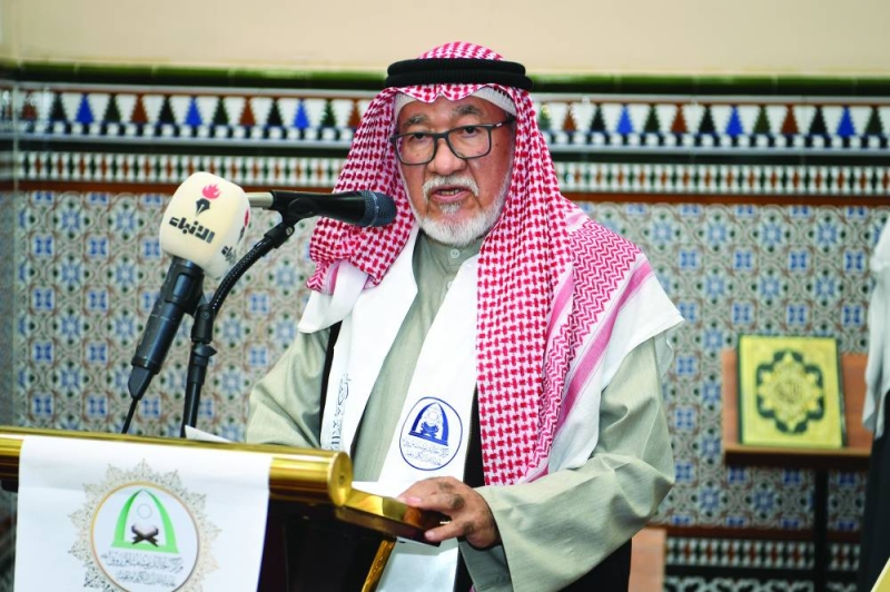 


يوسف عبدالرحمن يلقي كلمته 