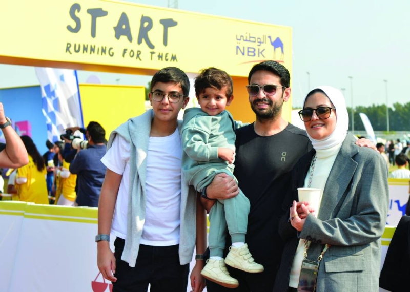 


عبدالله بوفتين 
وأسرته خلال الفعالية 