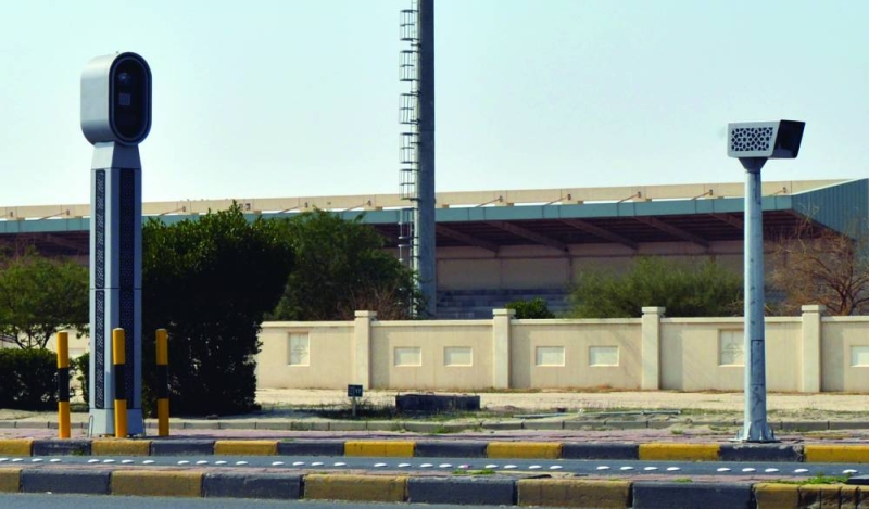 كاميرا الذكاء الاصطناعي
تمثل الجيل الجديد من كاميرات الضبط المروري عند الإشارات حيث ترصد كل المركبات عند التوقف والمرور في التقاطعات حيث تصور وتسجل المخالفات