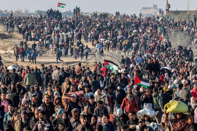 عائدون من جنوب غزة إلى شمال القطاع (أ ف ب)