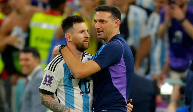 ليونيل سكالوني وليونيل ميسي 