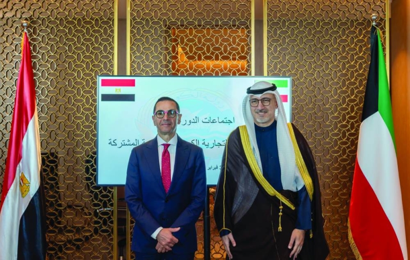 


خليفة العجيل وحسن الخطيب 