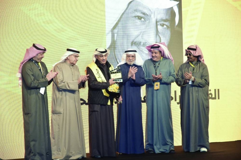 


جائزة «شخصية المهرجان» تسلّمها محمد الحداد 