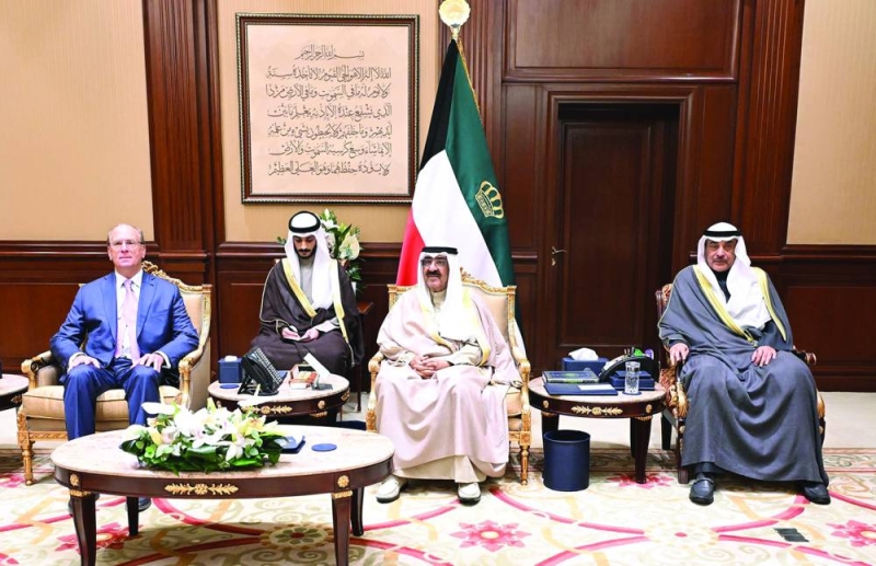 


سمو الأمير مُستقبلاً بحضور ولي العهد رئيس مجلس شركة بلاك روك 