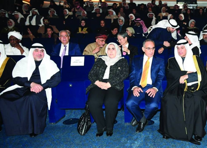 


عبدالرحمن المطيري ومحمد الجسار وأسيل المنيفي ومساعد الزامل 