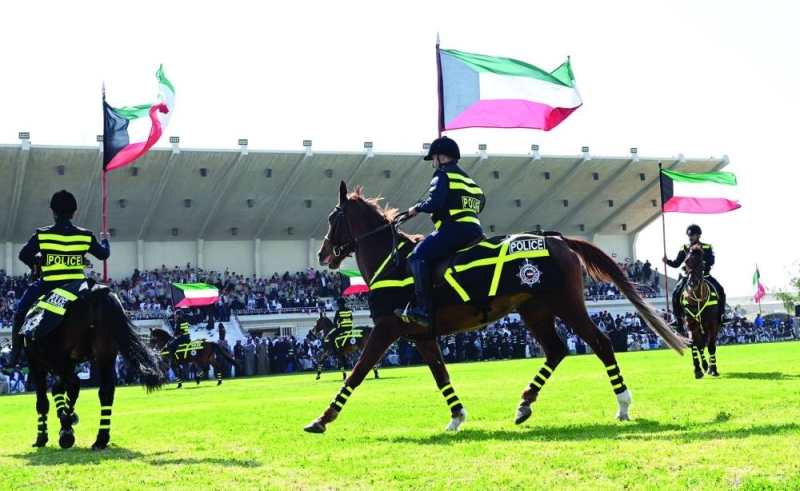 عرض خيول الشرطة في الاحتفالية 