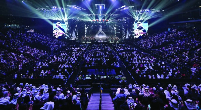 


الجمهور مستمتعاً بالأجواء 