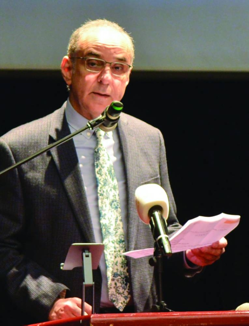 محمد الجسار متحدثاً في الندوة