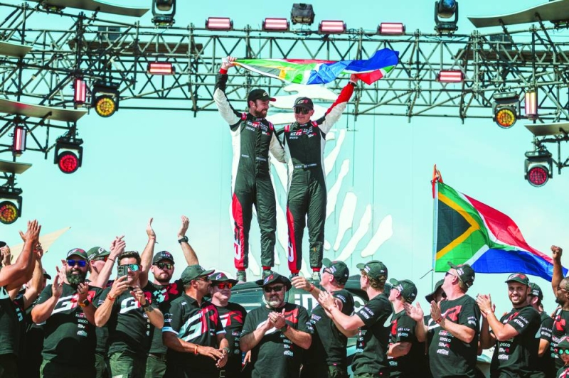 


 تتويج فريق «تويوتا» في رالي دكار 