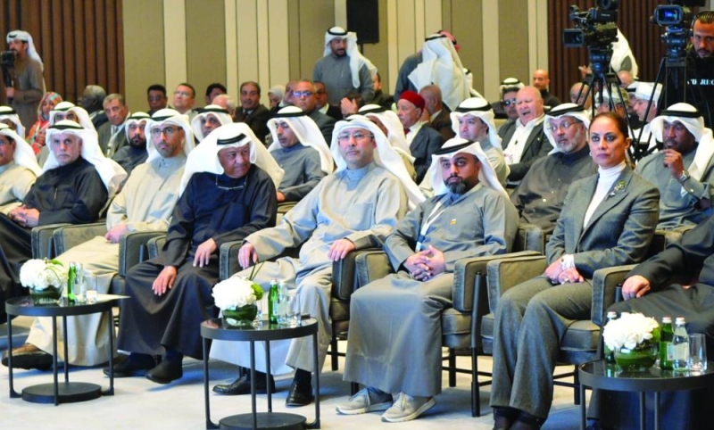 


طارق الرومي ونواف السعود ووضحة الخطيب وعباس عوض 