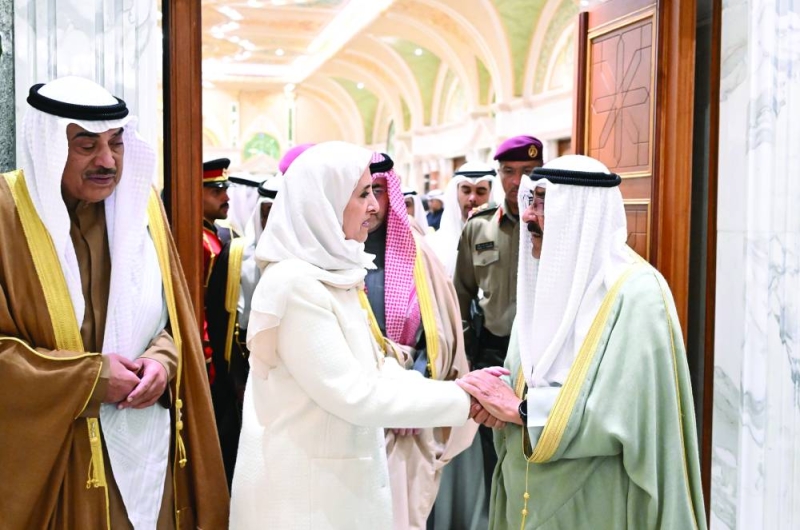 


سمو الأمير وفي استقباله رئيس مجلس أمناء الجائزة 